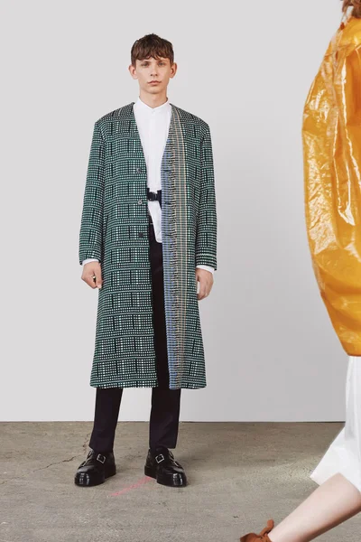 Look 19